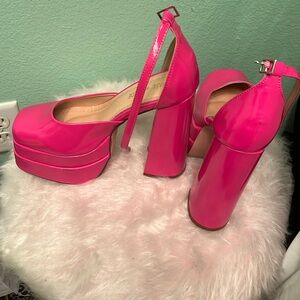 Barbie pink/ fuchsia blocked plattform heels. SIZE 7 CHASE+CHLOE